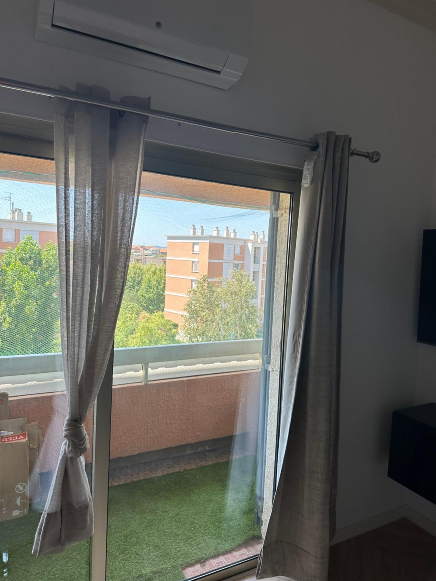 Appartement Moderne Au Bord De Et Des Plages, Avec Un Parking *